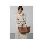 Shopper - Sierre Haus - Lancaster